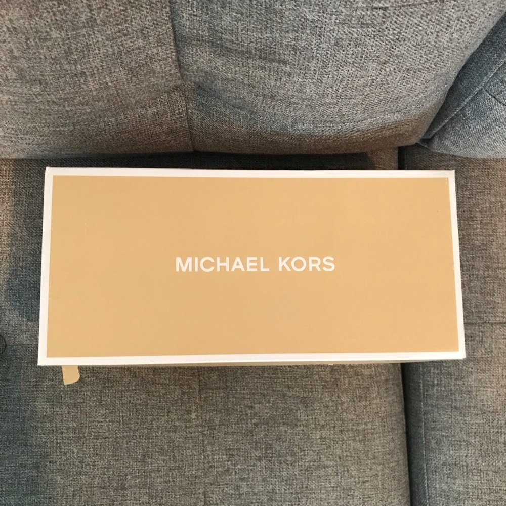 New in box Michael Kors Flats